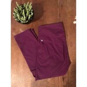 Fabletics crop yoga pants inseam ~19.5 in